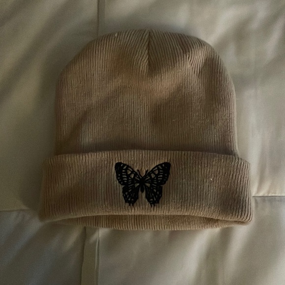 Forever 21 Accessories - Tan Bennie with embroidered butterfly